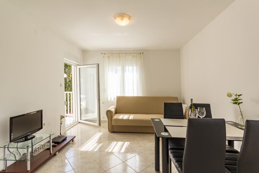 Apartments Alba Fažana Exterior foto